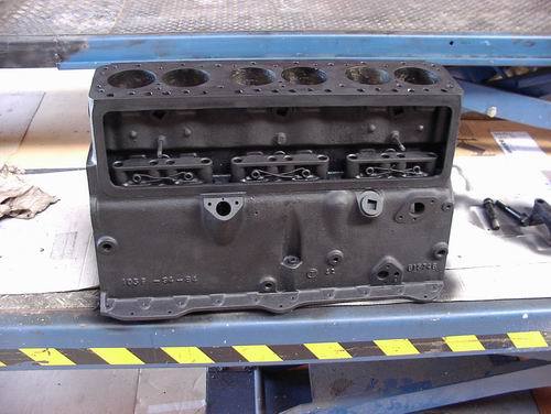 Motorblock inklusive Anbauteile