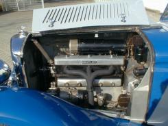 Blick in den Motorraum. 3,5 l Hubraum bringen Laufruhe.